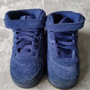Toddler Nike sneakers